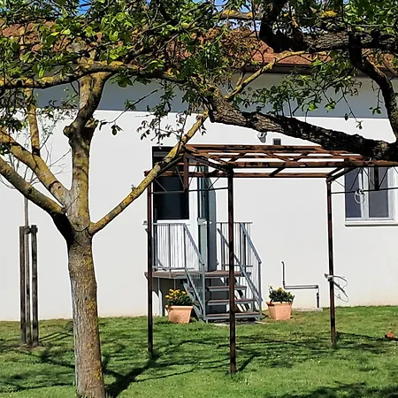 Al Apartment